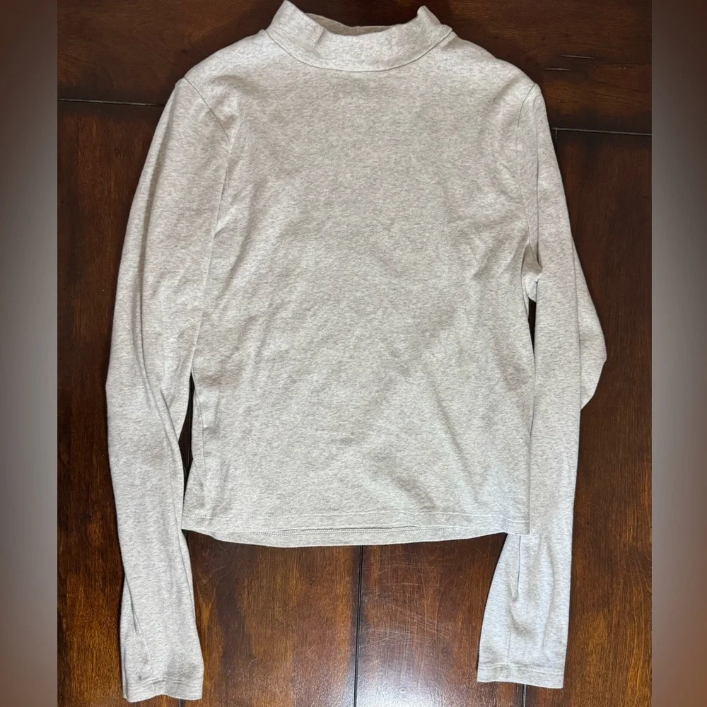 Levi’s Kids Light Gray Long Sleeve Mock Turtleneck Top Medium